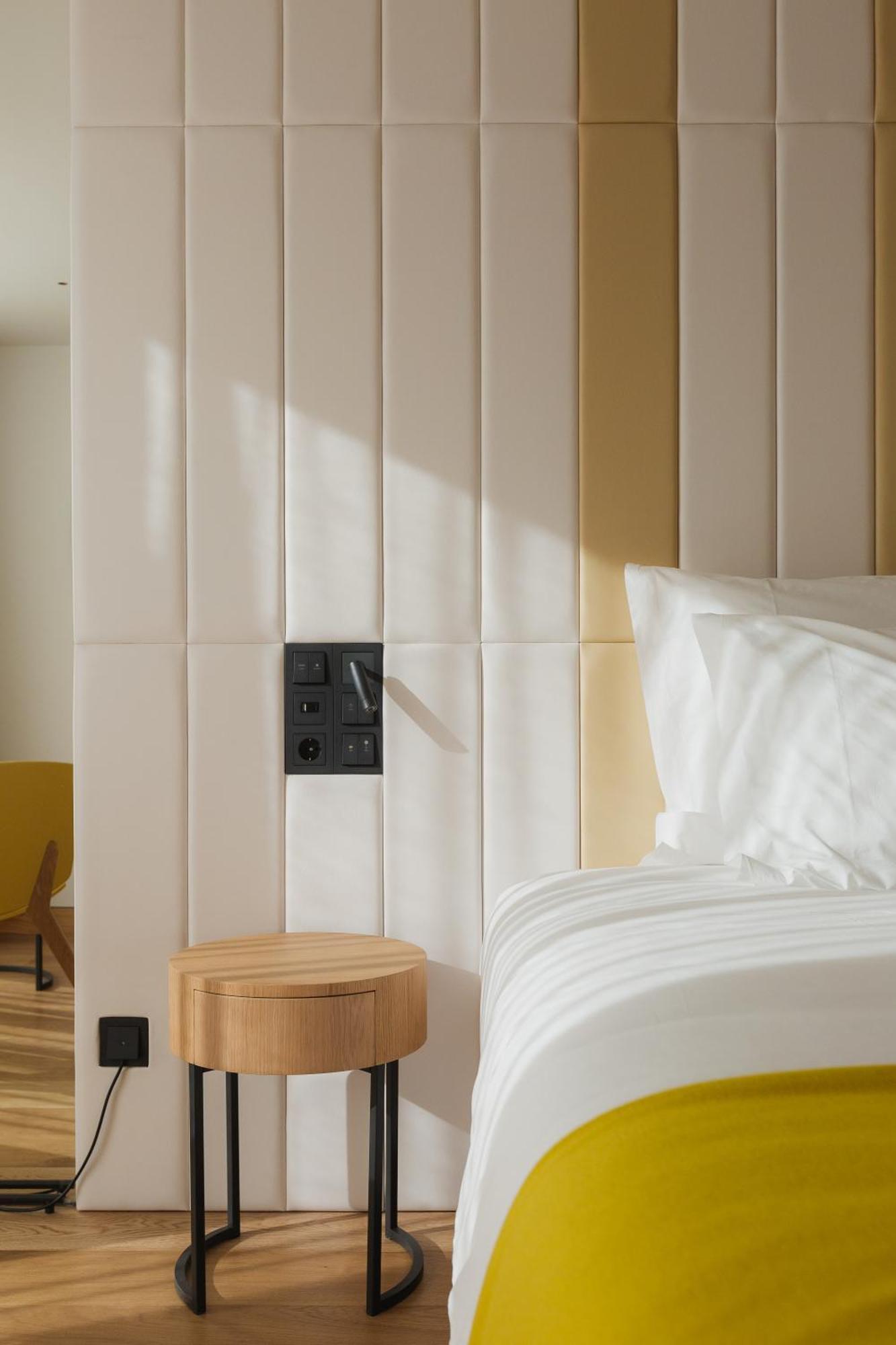 Lumen Hotel & The Lisbon Light Show Номер фото