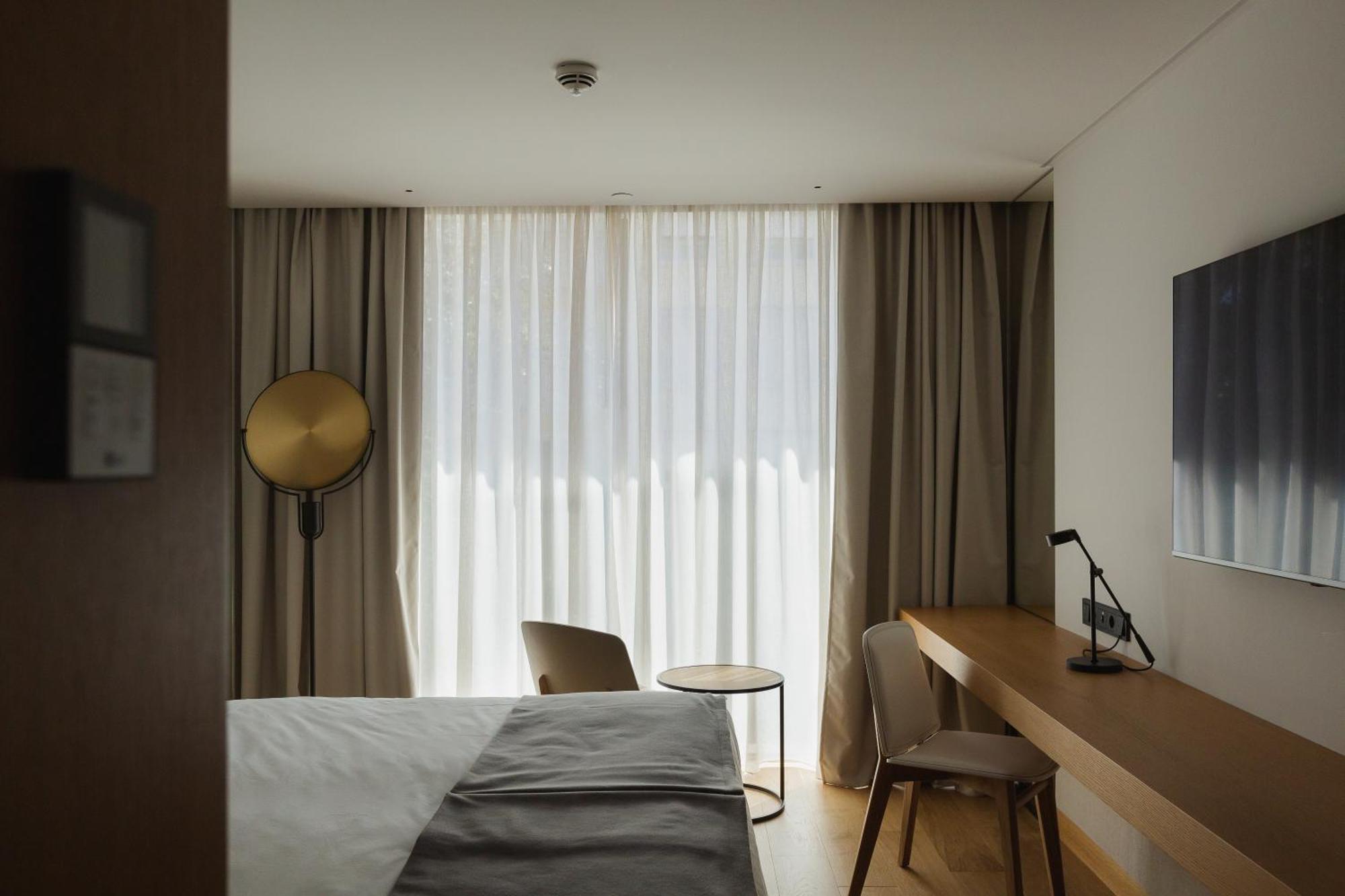 Lumen Hotel & The Lisbon Light Show Номер фото